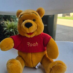 Winnie the Pooh Walt Disney World Disney Co. Plush EUC Knitted Red Sweater CUTE!